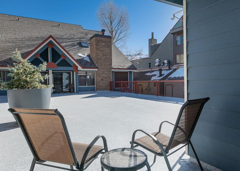 River Mountain Lodge Colorado Trail Condo: Ski-In, Downtown Breck Apartment in Breckenridge