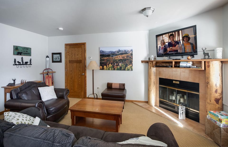 River Mountain Lodge Colorado Trail Condo: Ski-In, Downtown Breck Apartment in Breckenridge