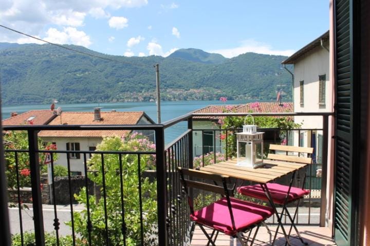 Balcony/Terrace, Lake view