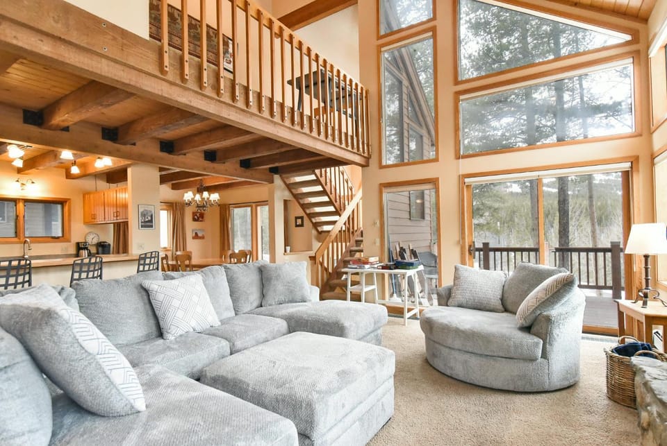 Belle Vue Estate: Mountain Views and Private Hot Tub House in Breckenridge