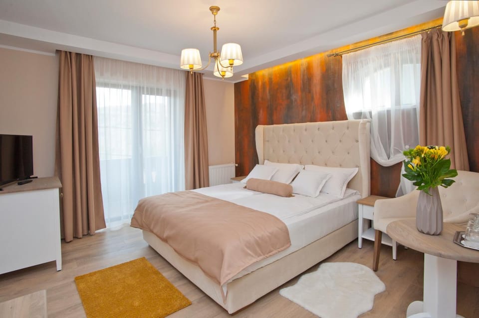 Shower, Toilet, Bedroom