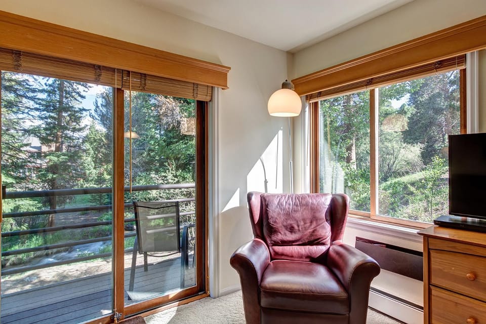 Wildwood Suites Black Bear Condo: Ski-in, Downtown Breck Apartment in Breckenridge