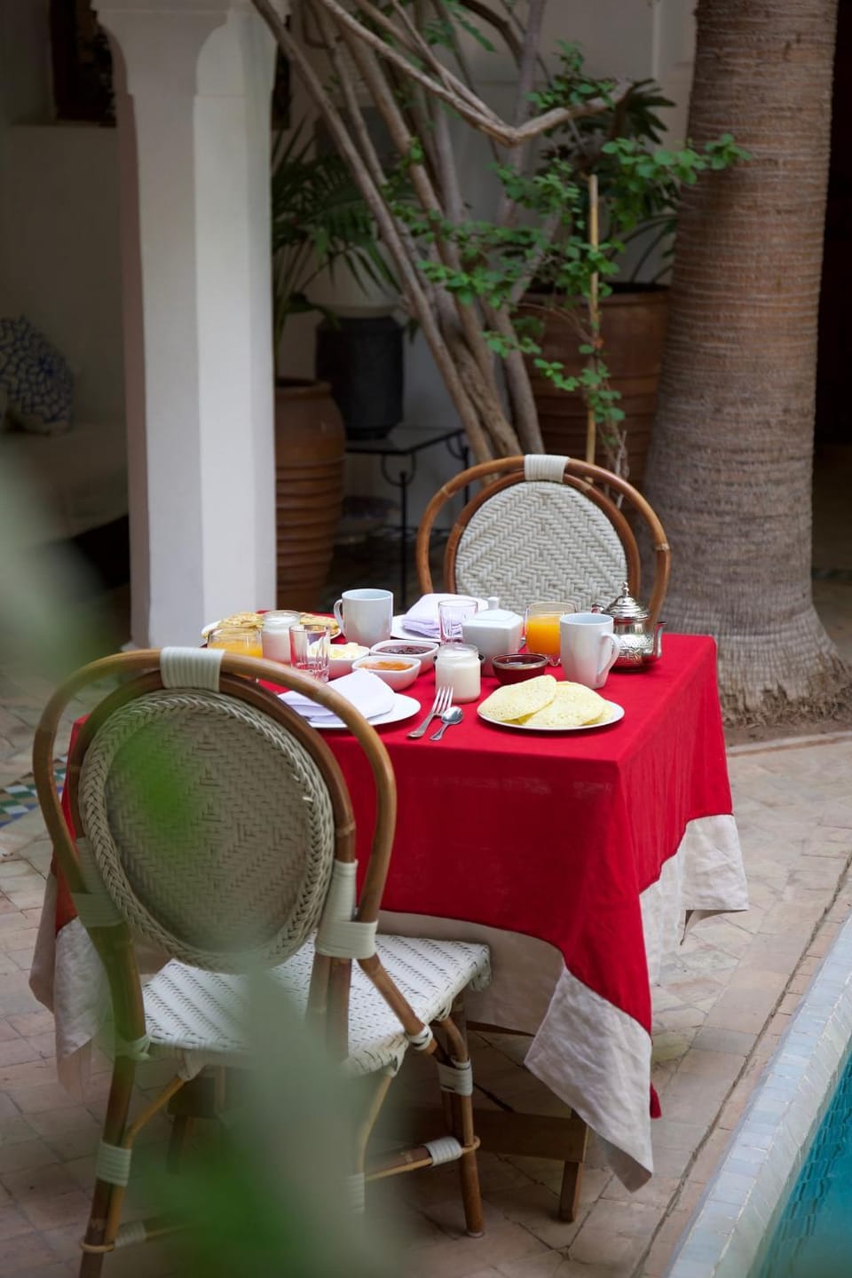 Food and drinks, Dining area, Food, Breakfast, Continental breakfast, Drinks