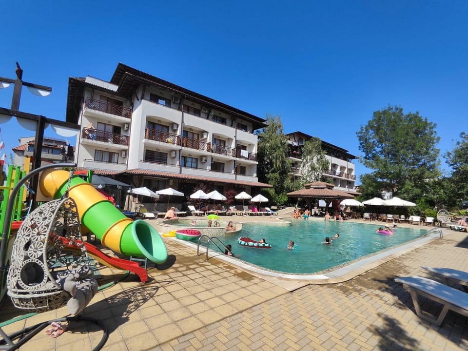 Property building, Swimming pool