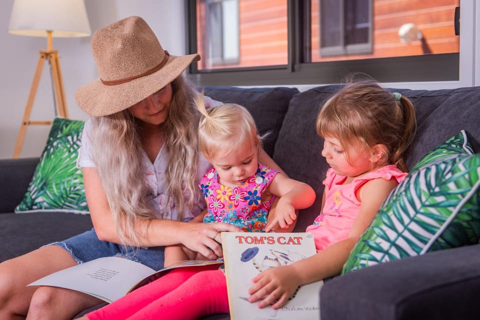 Living room, Family