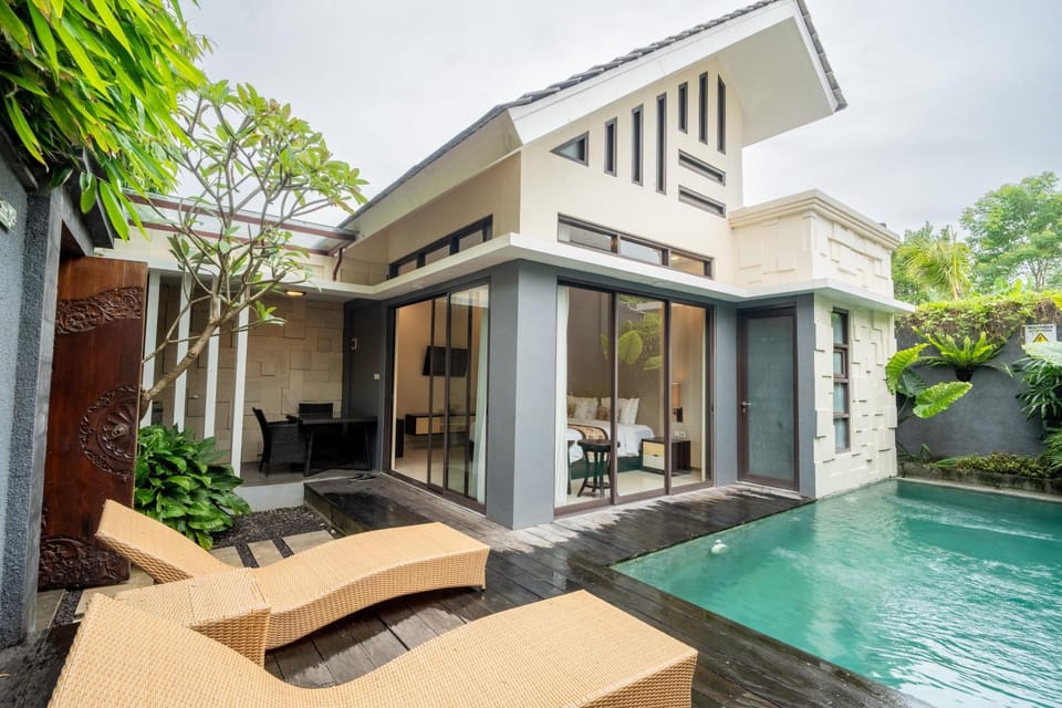 Property building, Swimming pool