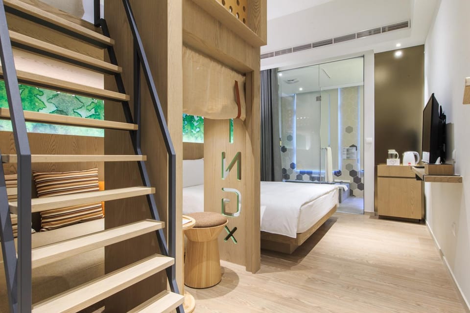 Bed, Living room, Bedroom