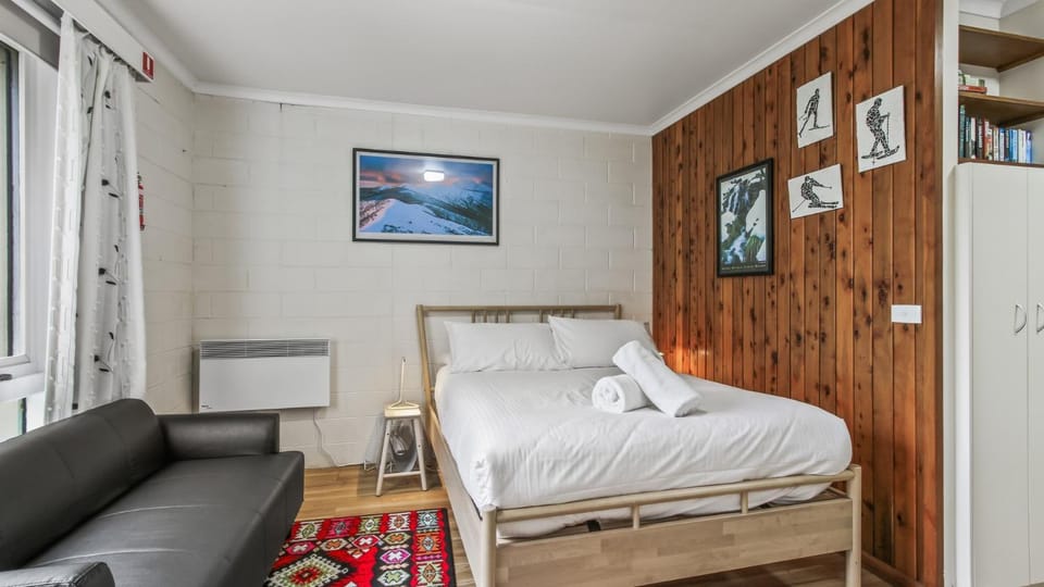 Living room, Photo of the whole room, Bedroom