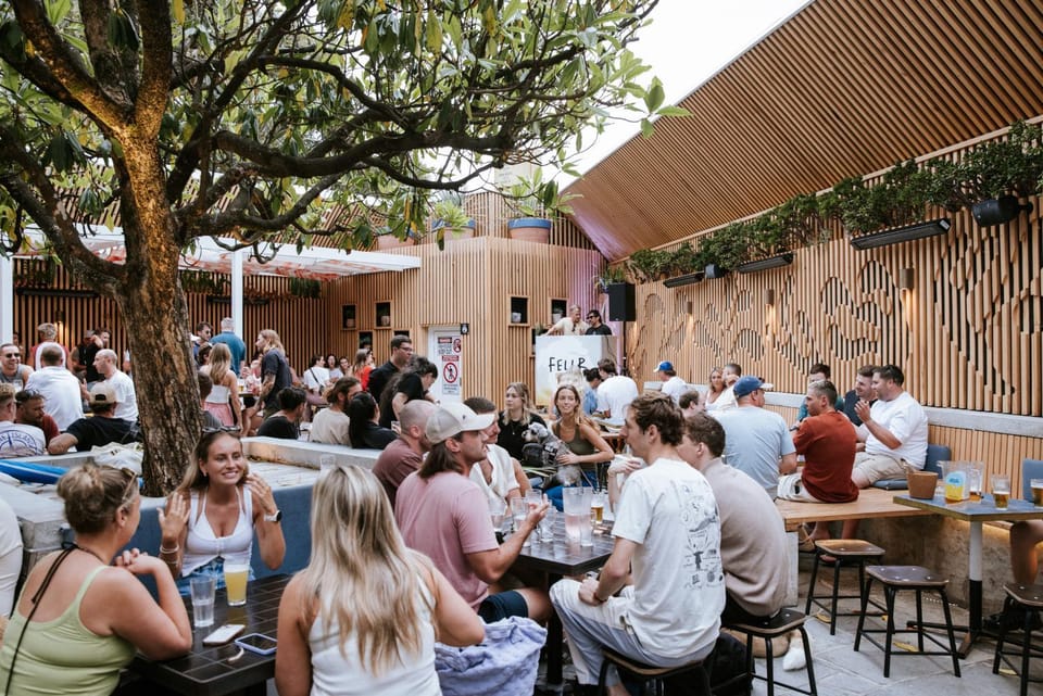 Restaurant/places to eat, Nightclub / DJ