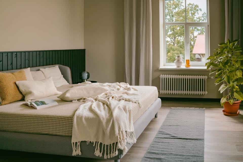 Bed, Bedroom