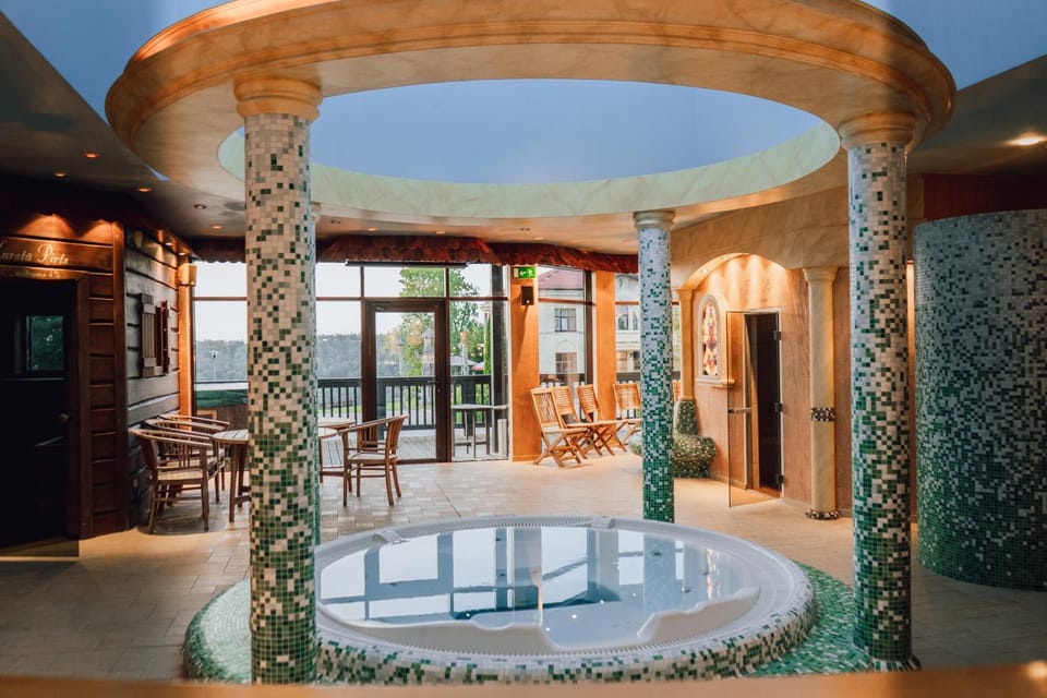 Hot Tub, Sauna, Spa and wellness centre/facilities, Pool view