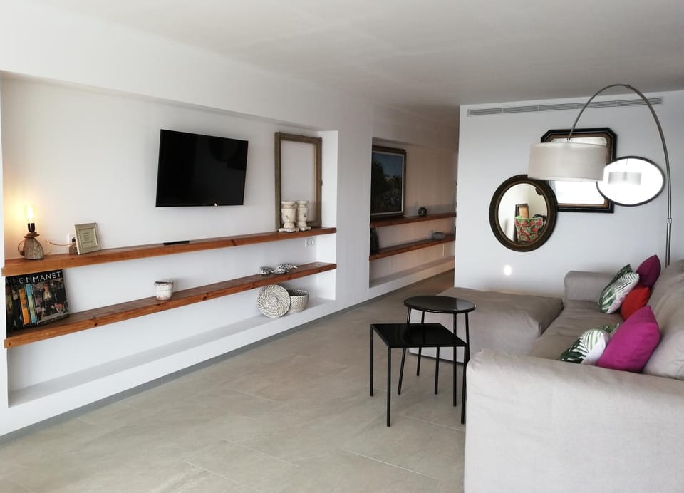 TV and multimedia, Living room, Seating area