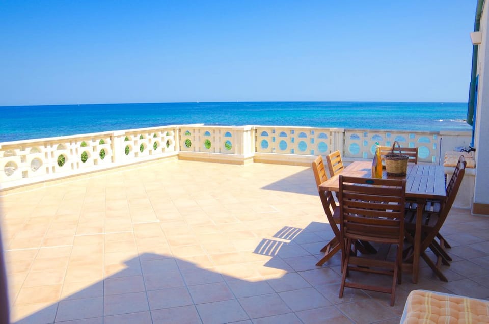 View (from property/room), Balcony/Terrace, Sea view