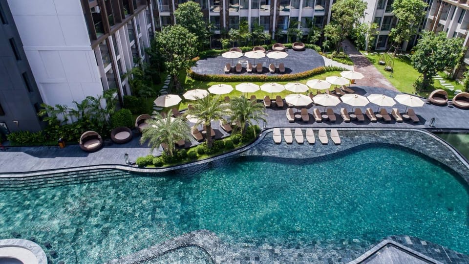 Pool view, Swimming pool