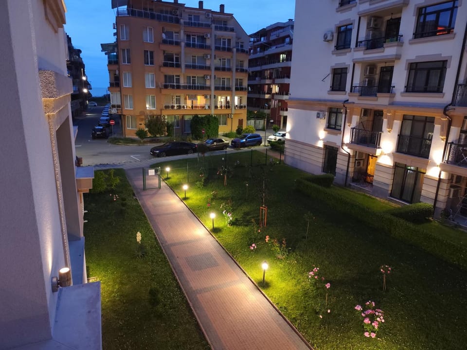 Garden view, Sea view