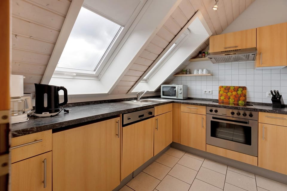 Property building, Kitchen or kitchenette, Living room