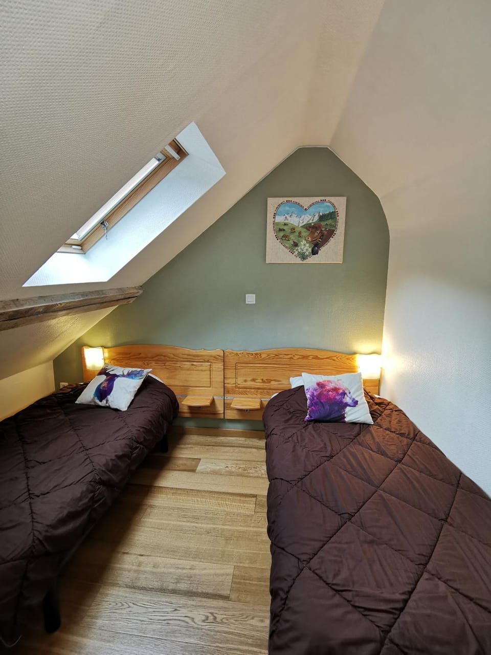 Photo of the whole room