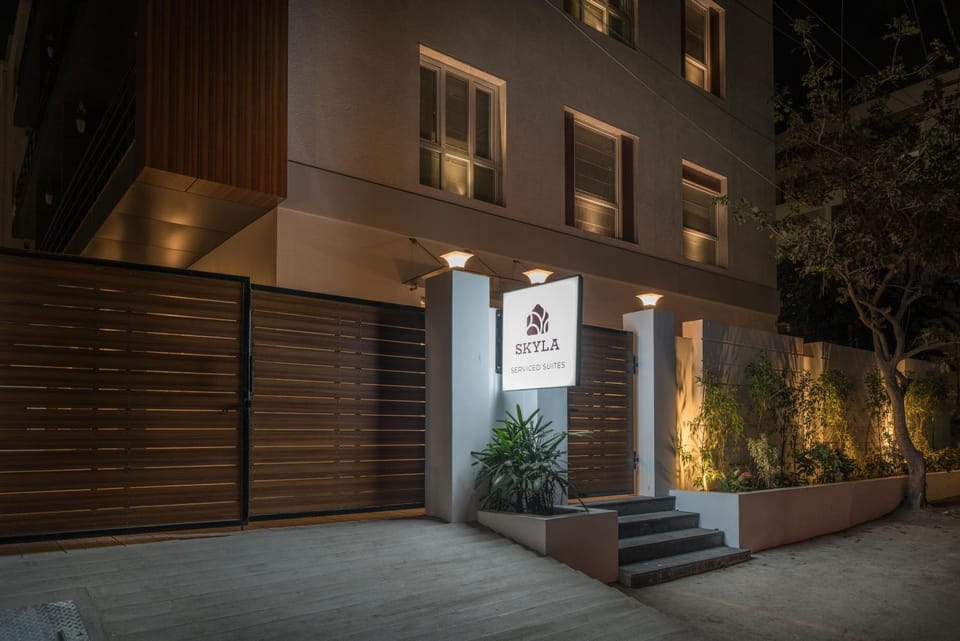 Property building, Facade/entrance, Property logo or sign