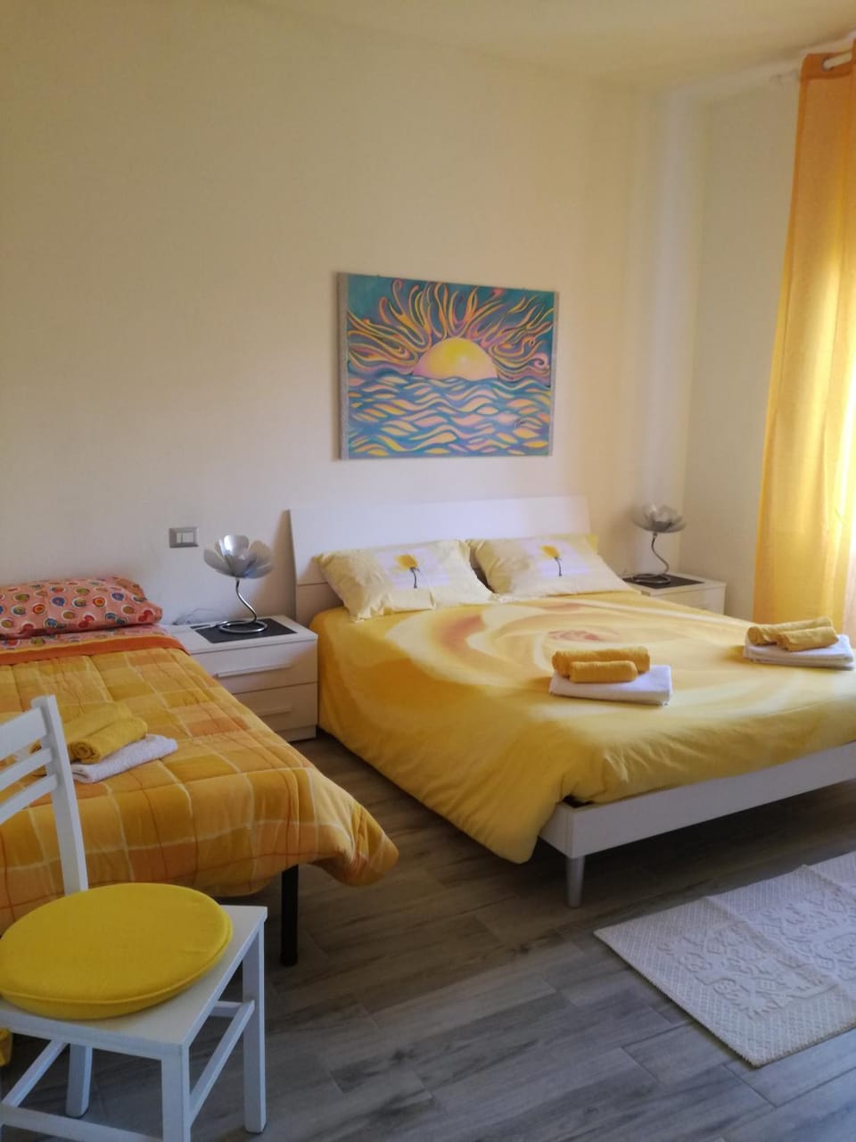 Bed, Photo of the whole room, Bedroom