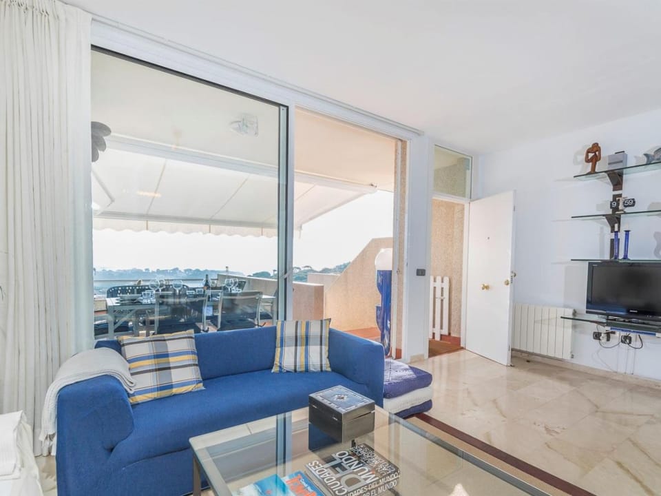 Property building, Facade/entrance, Garden view, Sea view