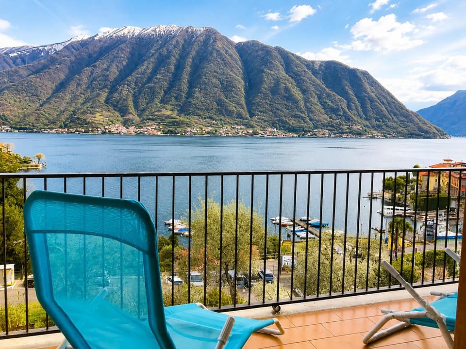 Balcony/Terrace, Lake view