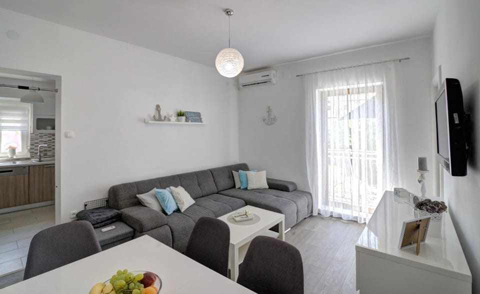 Apartman Luka Apartment in Lika-Senj County