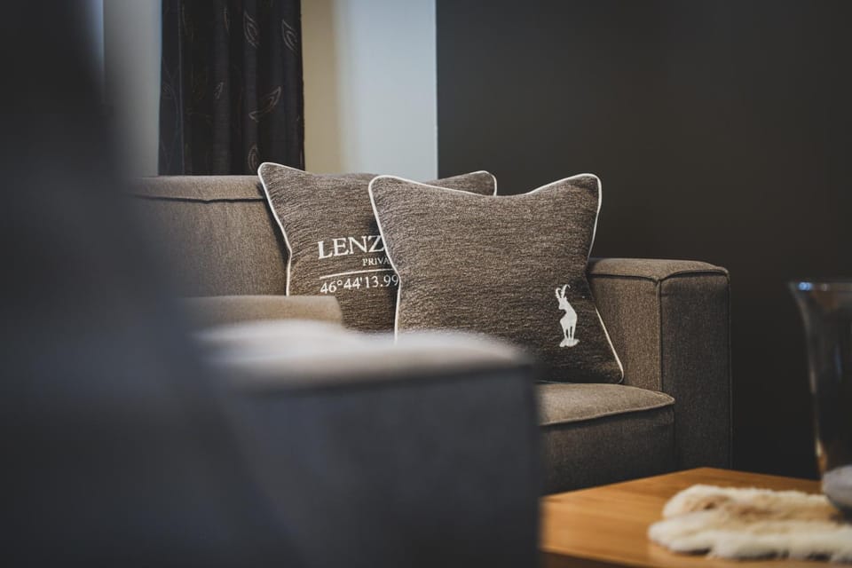 PRIVÀ Alpine Lodge Apartment in Lantsch/Lenz