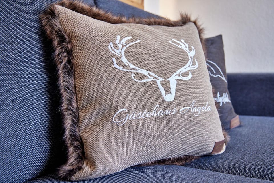 Gästehaus Angela Bed and Breakfast in Garmisch-Partenkirchen