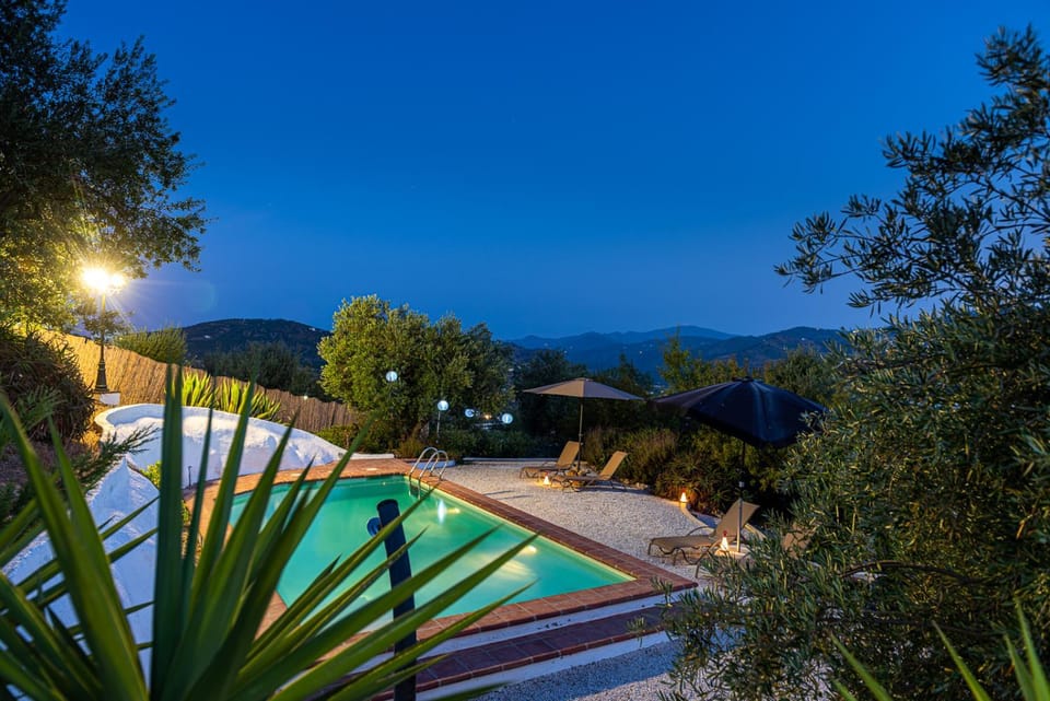 Property building, Night, Garden, View (from property/room), Other, On site, Mountain view, Pool view, Swimming pool, Swimming pool, Swimming pool