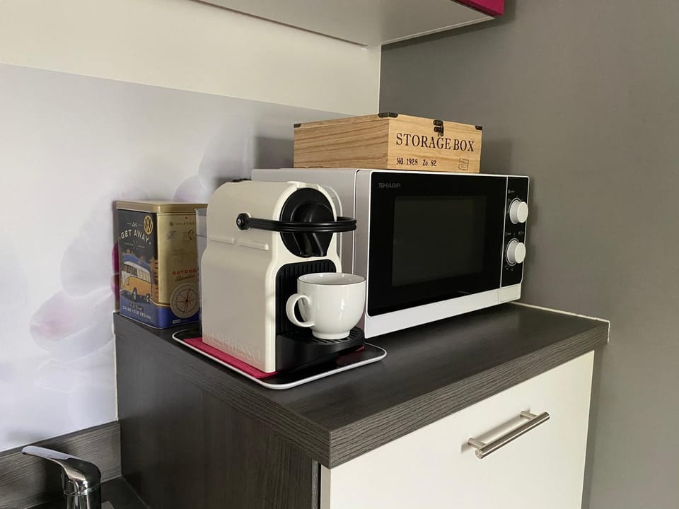 Coffee/tea facilities, Kitchen or kitchenette