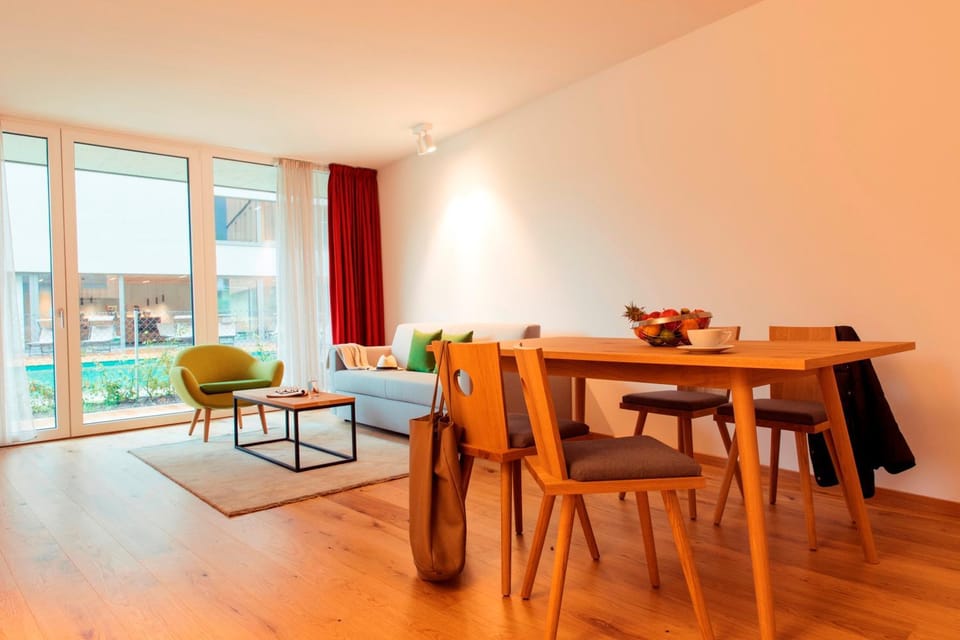 Living room, Seating area, Dining area