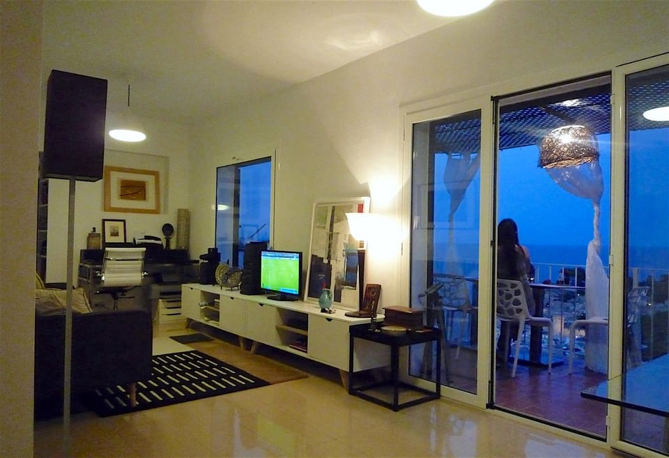 Balcony/Terrace, Living room