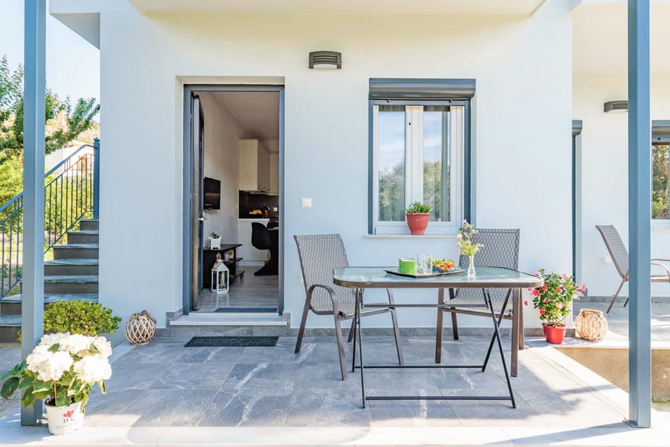 Patio, Seating area