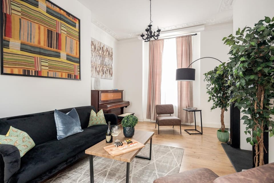 Elegant 3Bed Apartment in Kensington Olympia Apartment in City of Westminster