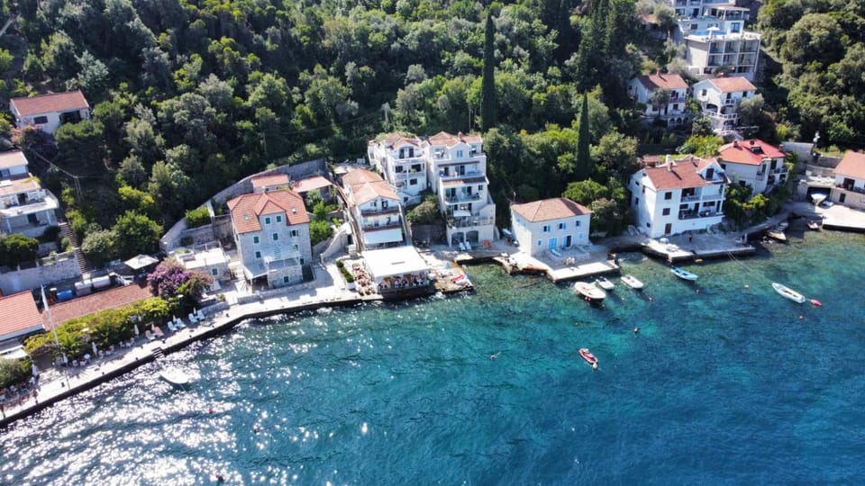 Villa del mare Bed and Breakfast in Kotor Municipality
