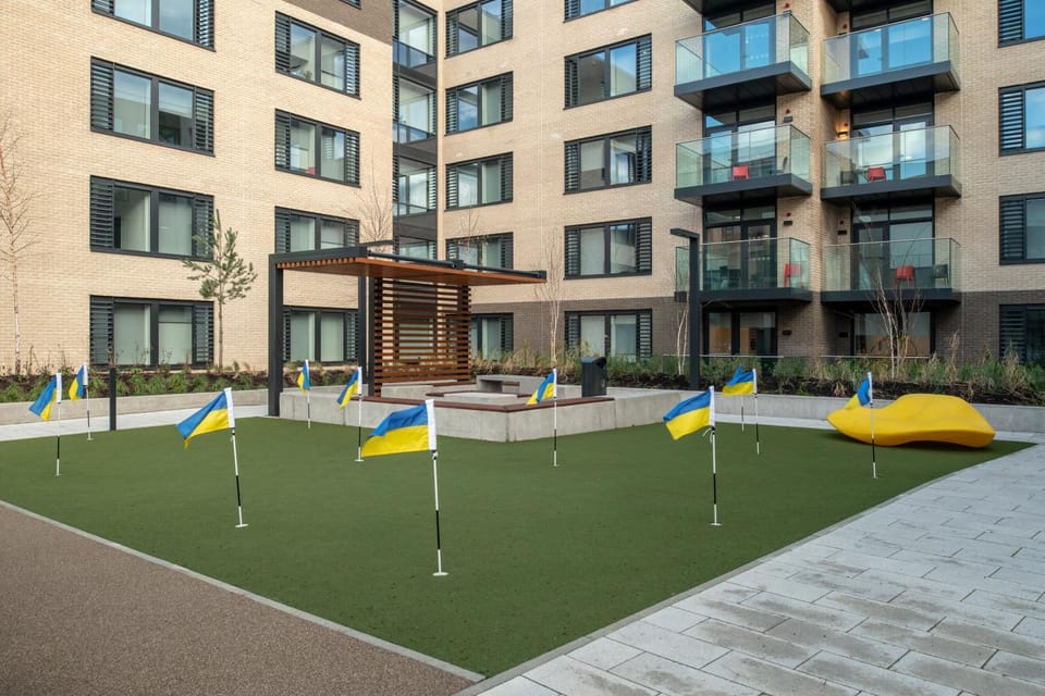 Property building, Minigolf
