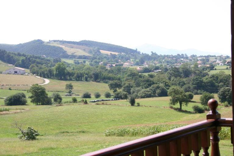 Hotel Rural "Posada EL SOLAR" " Desayunos--Terraza panorámica" Hotel in Cantabria