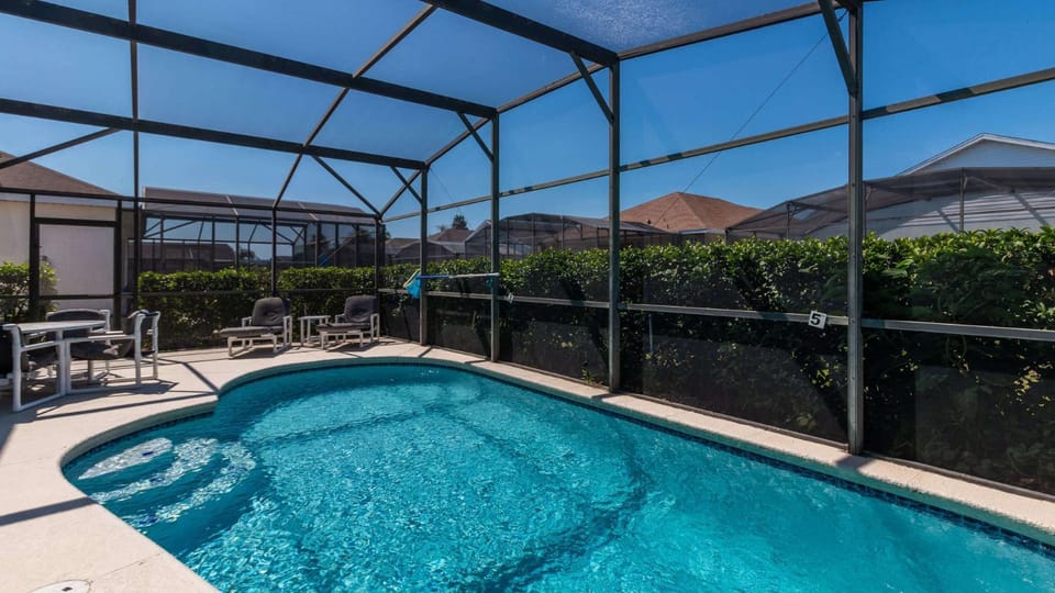 Swimming pool, Swimming pool