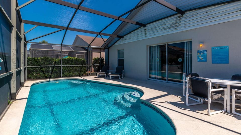 Swimming pool, Swimming pool