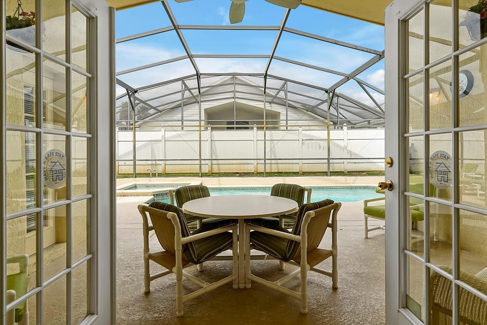 Patio, Pool view, Swimming pool