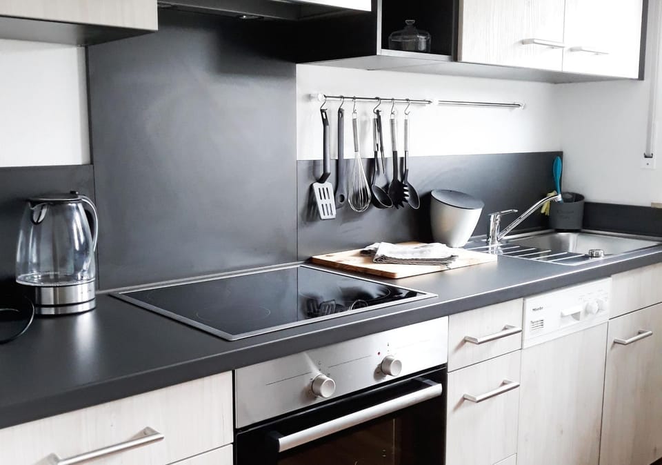 Kitchen or kitchenette, Living room