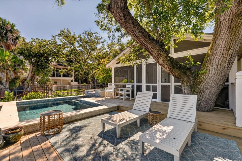 Landfall Cottage House in Saint Simons Island