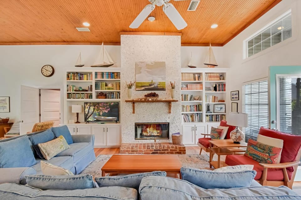 Island Breeze House in Saint Simons Island