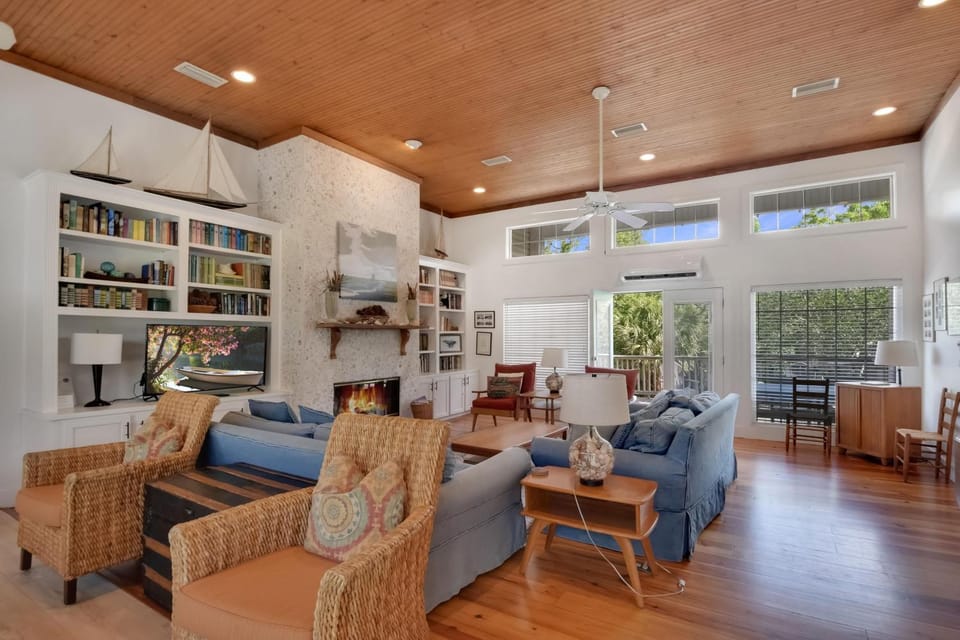 Island Breeze House in Saint Simons Island