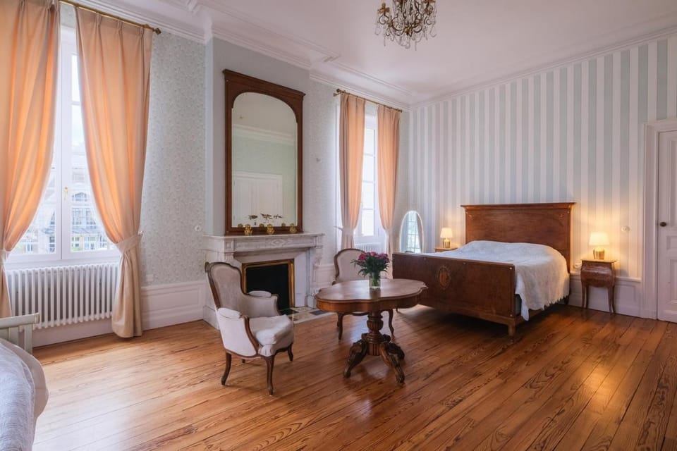Bed, View (from property/room), Photo of the whole room, Bedroom, internet