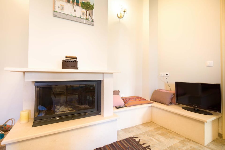 Mara's Traditional Cottage House in Corfu, Greece