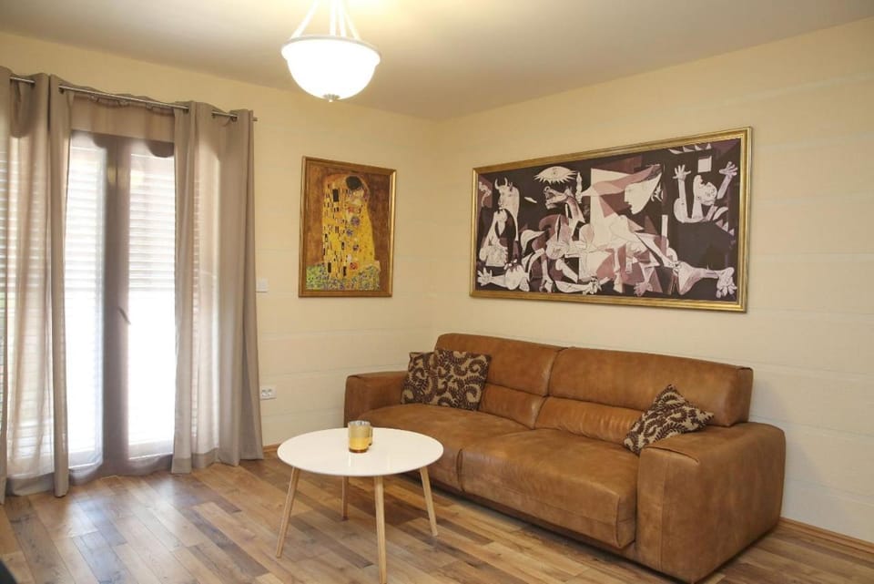 Anja Apartment in Dobrota