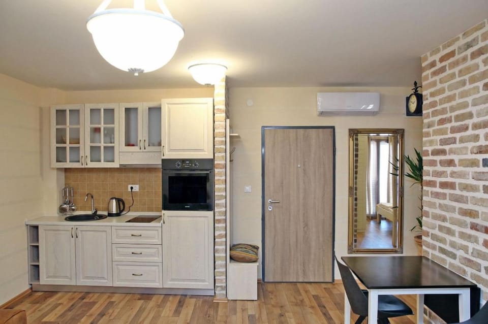Anja Apartment in Dobrota