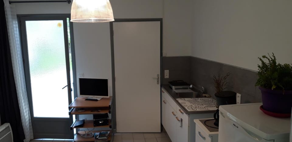 TV and multimedia, Kitchen or kitchenette