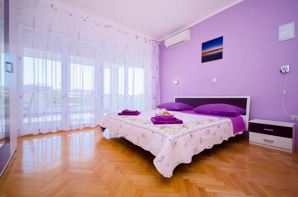 Apartments Maslina Apartment in Okrug Gornji